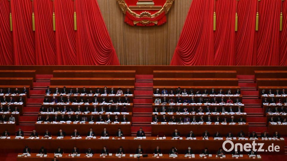 Chinas Parlament tagt einmal im Jahr und stimmt in diesem Jahr auch über den Fünfjahresplan ab. Bild: Johannes Neudecker/dpa