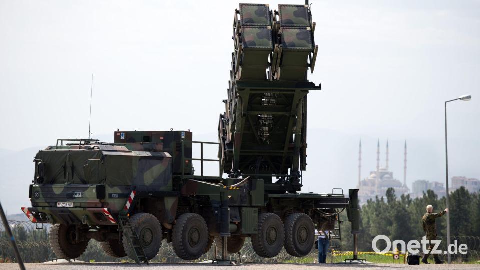 Zur Raketenabwehr der Nato gehören unter anderem solche Patriot-Systeme. (Symbolbild) Bild: picture alliance / dpa