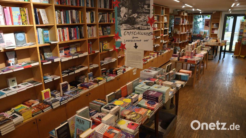 Der Deutsche Buchhandlungspreis würdigt die Rolle kleiner Buchläden. Doch diesmal widerspricht der Kulturstaatsminister in drei Fällen der Jury. Bild: Stefan Rampfel/dpa