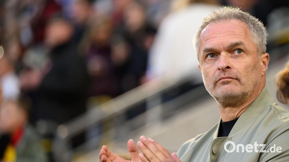 Bundestrainer Christian Wück will seiner Elf auch gegen Norwegen applaudieren. Bild: Robert Michael/dpa