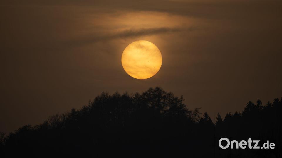 Saharastaub am Himmel über Baden-Württemberg Bild: Silas Stein/dpa
