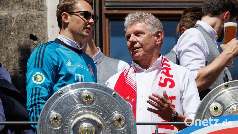 Reiter ist seit seiner Kindheit Bayern-Fan und steht bei Meisterfeiern mit auf dem Rathaus-Balkon (Archiv). Bild: Matthias Balk/dpa
