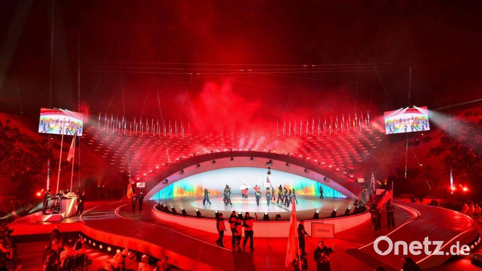 Viele Nationen blieben der Athletenparade fern. Bild: Stefano Rellandini/AFP/dpa