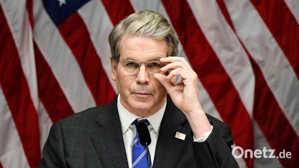 US-Finanzminister Bessent hat die Möglichkeit einer weiteren Lockerung der Sanktionen auf russisches Öl ins Spiel gebracht. (Archivbild) Bild: Magnus Lejhall/TT News Agency/AP/dpa