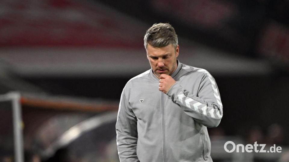 Der Druck auf FC-Coach Kwasniok wird größer Bild: Federico Gambarini/dpa