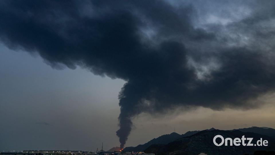 Der Iran nimmt die Emirate im Vergleich zu den anderen Golfstaaten bisher besonders stark unter Beschuss. (Archivbild) Bild: Altaf Qadri/AP/dpa