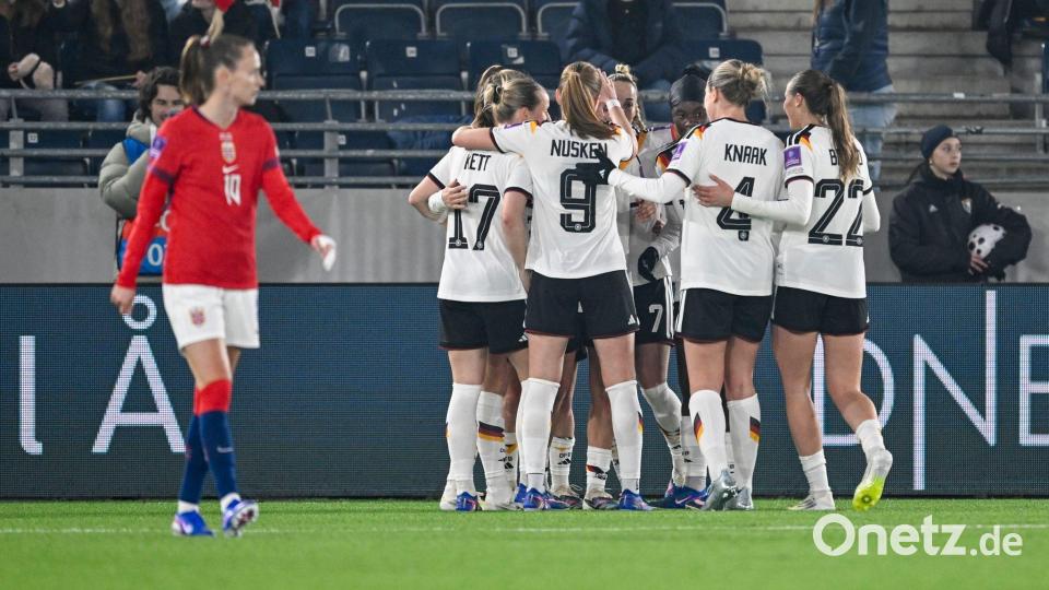 Die deutschen Fußballerinnen sind auch auf Kunstrasen erfolgreich. Bild: Carina Johansen/NTB/dpa