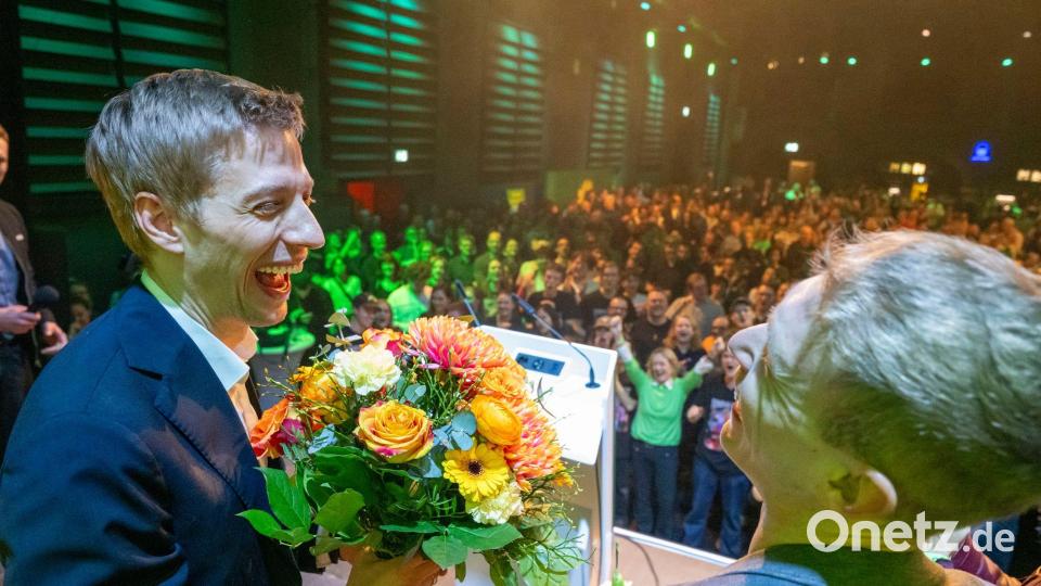 Er ist Münchens Oberbürgermeister Dieter Reiter auf den Fersen: Dominik Krause von den Grünen erreichte 29,4 Prozent der Stimmen. Bild: Peter Kneffel/dpa