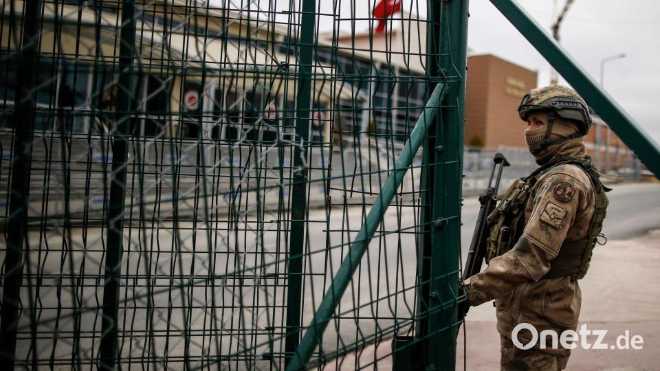 Im Gefängnis im Istanbuler Bezirk Silivri sind zahlreiche Regierungskritiker inhaftiert. (Archivbild) Bild: Emrah Gurel/AP/dpa