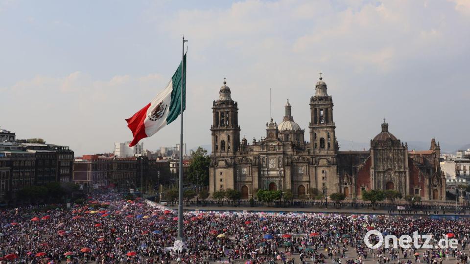 Demonstranten nehmen an einer Kundgebung zum Internationalen Frauentag teil. Bild: Ginnette Riquelme/AP/dpa