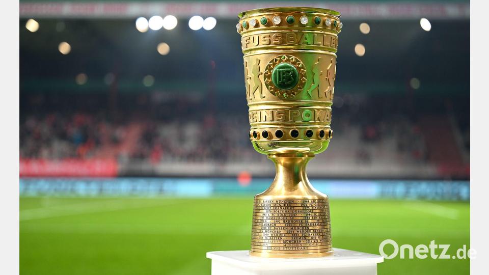 Das Objekt der Begierde: der DFB-Pokal. (Archivbild) Bild: Soeren Stache/dpa