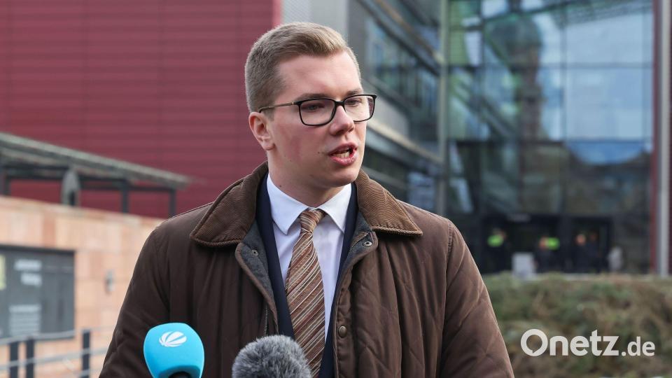 Daniel Halemba wird wohl nicht im Stadtrat von Würzburg vertreten sein. (Archivbild) Bild: Daniel Löb/dpa