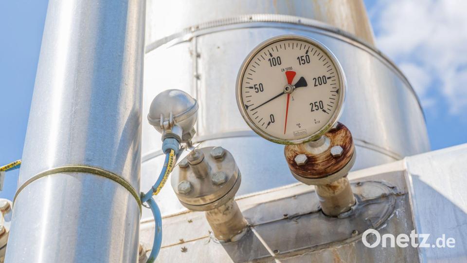 Die Gasspeicher dürfen nach Ansicht der bayerischen Staatsregierung nicht stillgelegt werden. (Illustration) Bild: Peter Kneffel/dpa