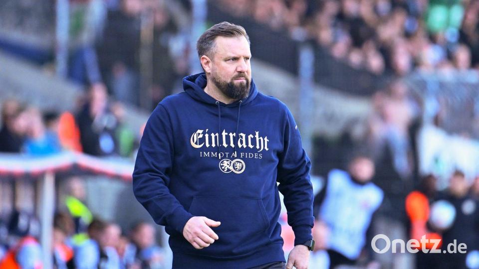 Muss in Braunschweig gehen: Trainer Heiner Backhaus. (Archivbild) Bild: Swen Pförtner/dpa