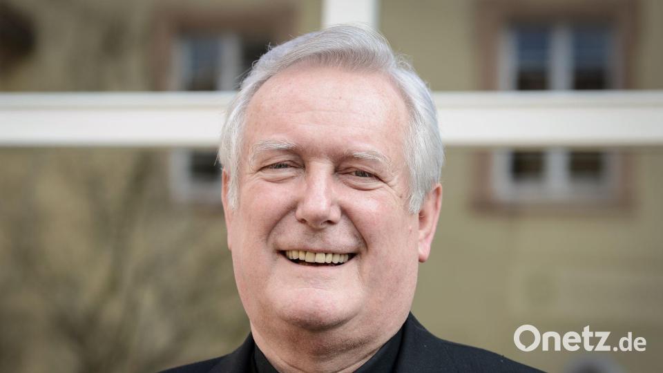 Der emeritierte Würzburger Bischof Friedhelm Hofmann hat sich entschuldigt. (Archivbild) Bild: picture alliance / David Ebener/dpa