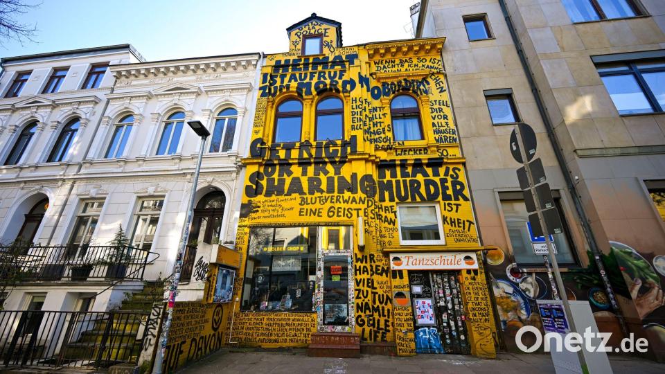 Drei Buchhandlungen wurden von der Liste gestrichen, darunter der "Golden Shop" in Bremen. (Archivbild) Bild: Sina Schuldt/dpa