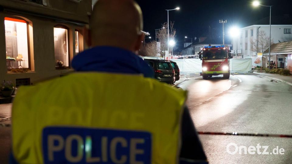 Es handelt sich um einen Bus des Unternehmens Postauto, das vor allem Linien-Verbindungen im ländlichen Raum anbietet. Bild: Laurent Merlet/KEYSTONE/dpa