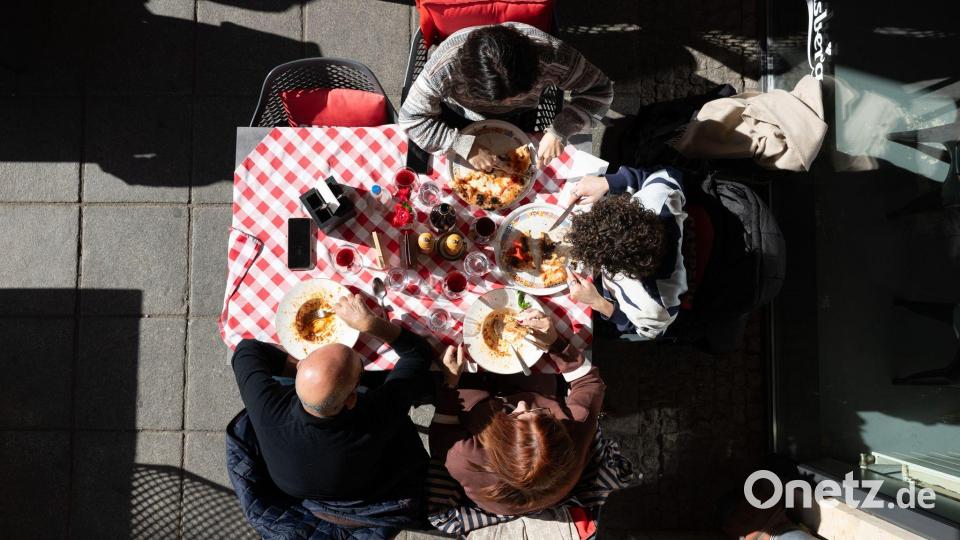 Die Steuersenkung in der Gastronomie geht an vielen Verbrauchern vorbei. Bild: Sebastian Kahnert/dpa