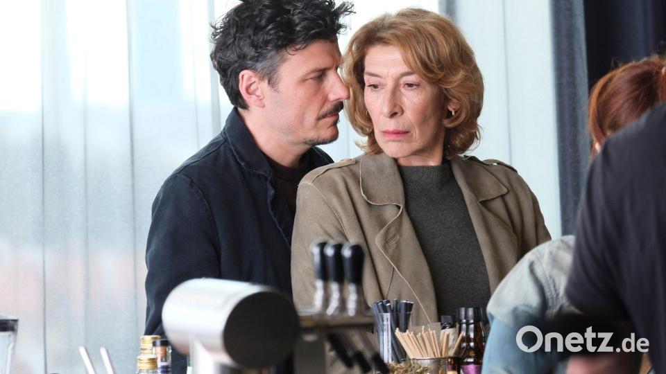 Anlässlich eines neuen Films im Ersten spricht die Schauspielerin Adele Neuhauser offen über Scham und Grenzen beim Dreh von intimen Szenen. (Handout) Bild: Jacqueline Krause-Burberg/BR/Bavaria Fiction GmbH/dpa