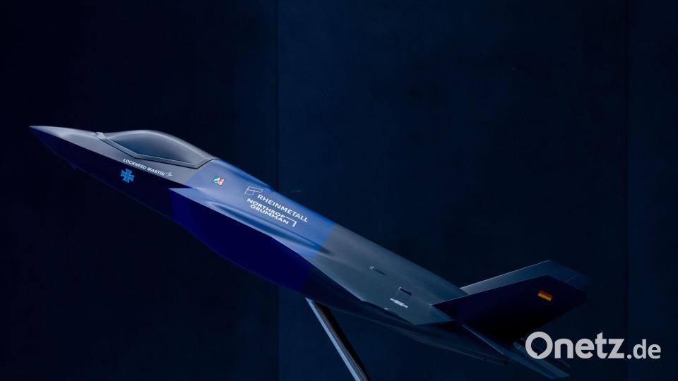 Ein Modell des US-Tarnkappenbombers F35, für den Rheinmetall in Weeze das Rumpfmittelteil baut. Bild: Rolf Vennenbernd/dpa