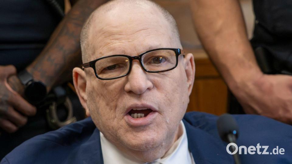 Weinstein trat zuletzt gesundheitlich angeschlagen im Rollstuhl vor Gericht auf. (Archivbild) Bild: Steven Hirsch/Pool New York Post/AP/dpa