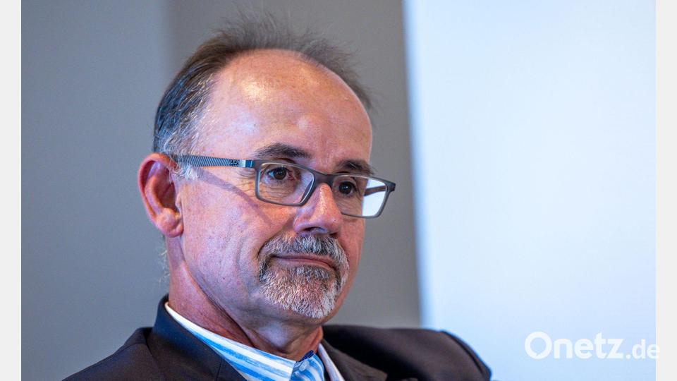 Mecklenburg-Vorpommern Wirtschaftsminister Blank liegt nach dem Unfall im Krankenhaus. (Archivbild) Bild: Jens Büttner/dpa