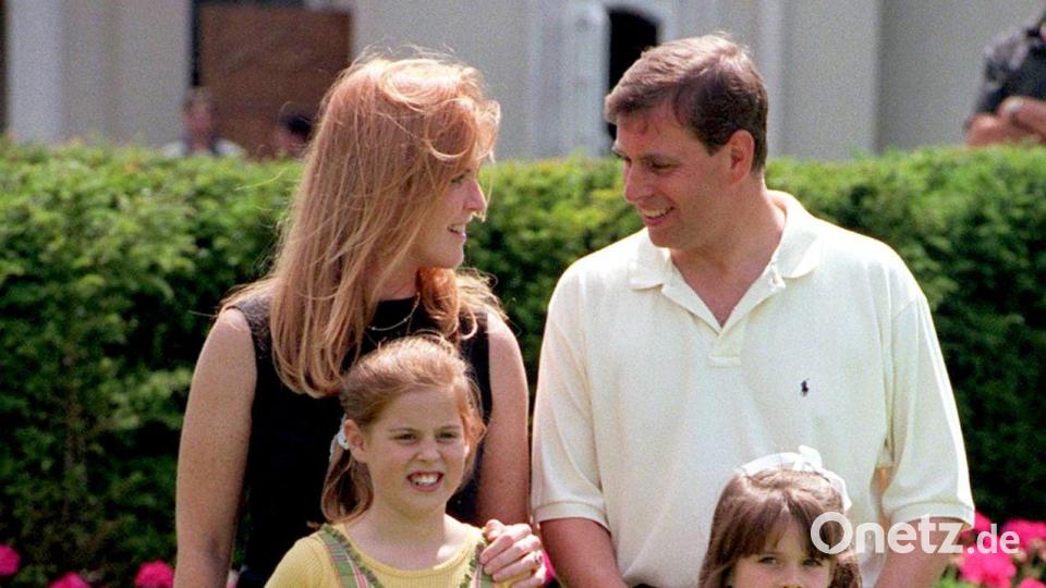 Damals noch eine glückliche Familie: Ex-Prinz Andrew mit seiner Ex-Frau Sarah Ferguson und den beiden Töchtern Beatrice und Eugenie. (Archivbild) Bild: Andrew Stuart/PA Wire/dpa