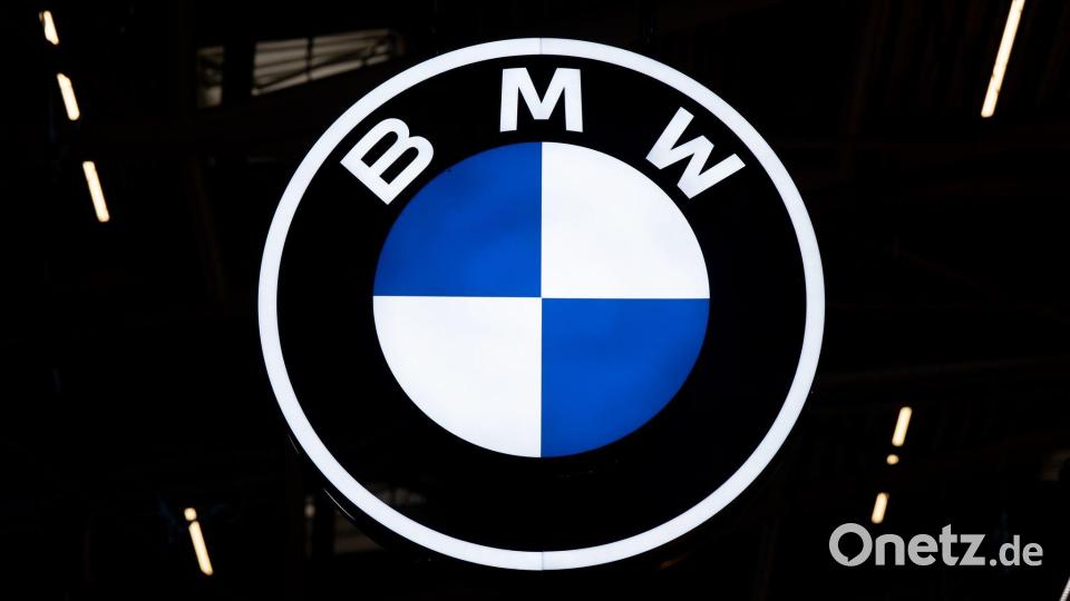 BMW bekommt die aktuelle Krise der Autoindustrie zwar zu spüren, stemmt sich aber bisher vergleichsweise erfolgreich gegen den Abwärtsstrudel. (Archivbild) Bild: Sven Hoppe/dpa