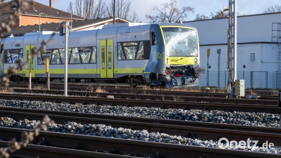 Die Ermittlungen zur Unfallursache laufen. Bild: Pia Bayer/dpa