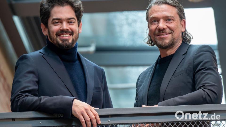 Der Münchner Kulturreferent Marek Wiechers freut sich über den neuen Chefdirigenten für das städtische Orchester. Bild: Peter Kneffel/dpa