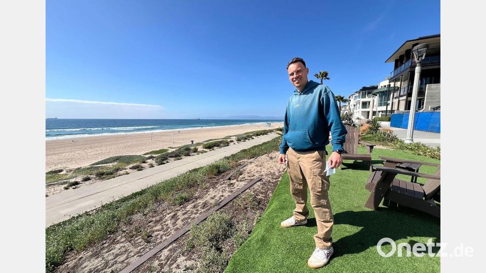 Michael Ralla ist ein begeisterter Surfer. Bild: Barbara Munker/dpa