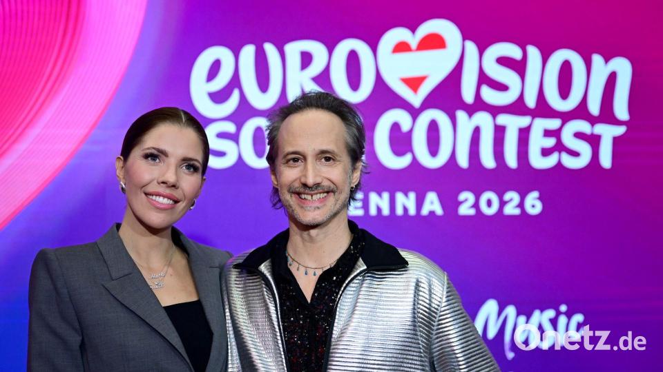Victoria Swarovski und Michael Ostrowski moderieren dieses Jahr die Shows des Eurovision Song Contest. (Archivbild) Bild: Roland Schlager/APA/dpa