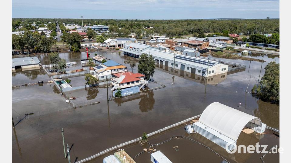 Hochwasser hat in Chinchilla im australischen Bundesstaat Queensland die Straßen überflutet. Bild: John Wilson/AAP/dpa