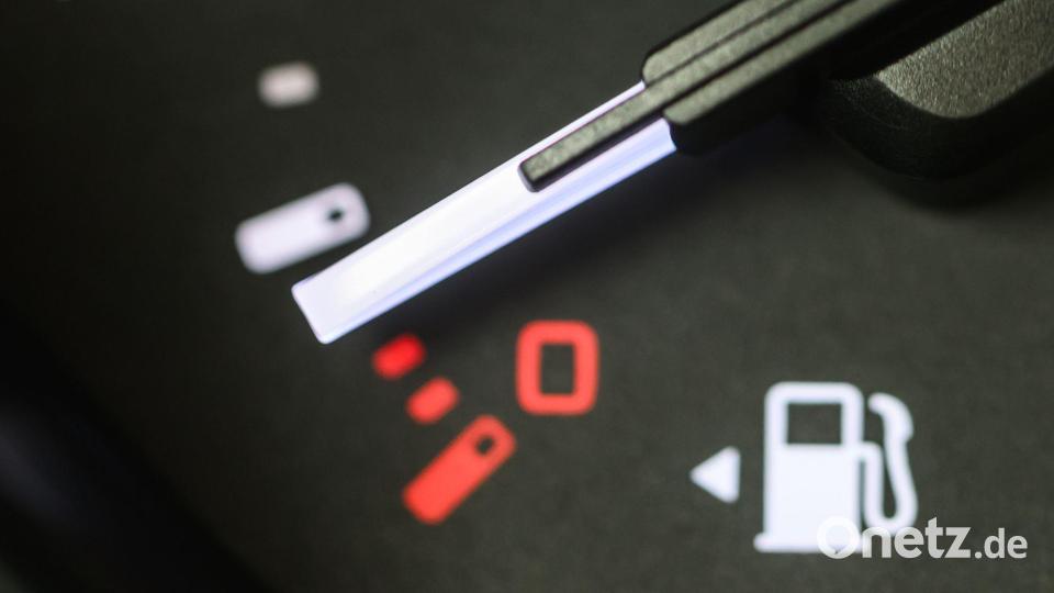 Tanken ist indes den zweiten Tag in Folge wieder etwas billiger geworden. Bild: Robert Michael/dpa