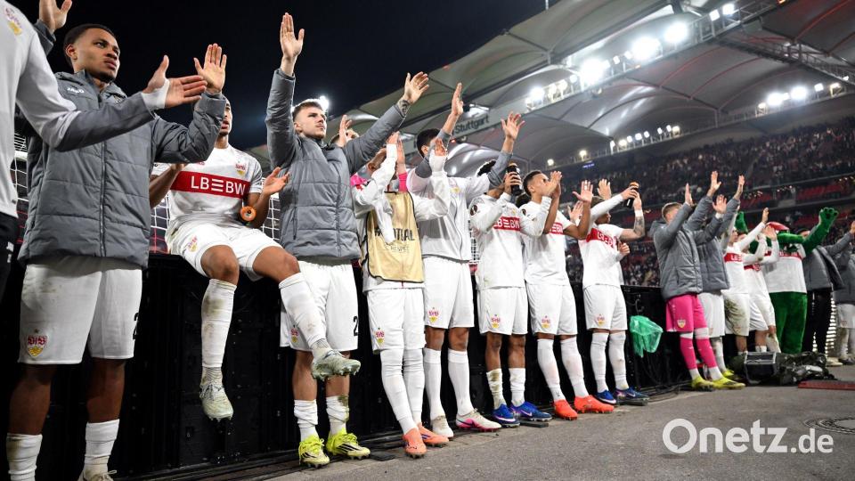 Die Fans munterten die VfB-Truppe nach der Hinspiel-Niederlage gegen Porto auf. Bild: Marijan Murat/dpa