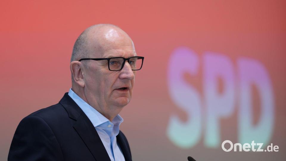 Brandenburgs Ministerpräsident Dietmar Woidke warb auf dem SPD-Parteitag um Zustimmung für den Koalitionsvertrag mit der CDU . Bild: Soeren Stache/dpa