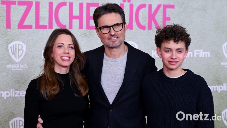 Simon Verhoevens Sohn David (r) hat seinen Vater für die Besetzung des Films einen wichtigen Tipp gegeben. (Archivbild) Bild: Sven Hoppe/dpa