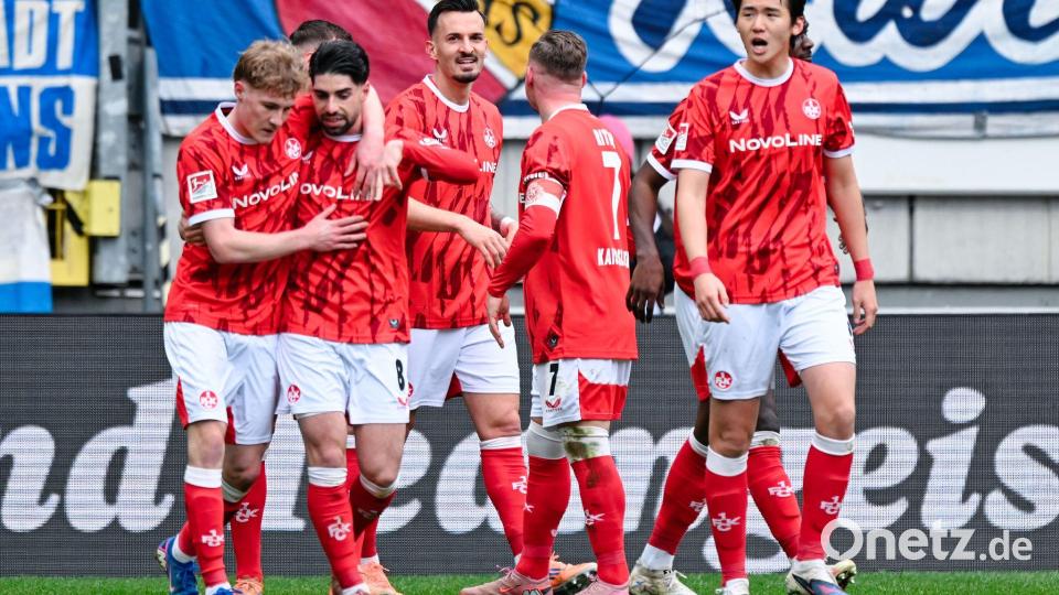 Durften einen Derbysieg bejubeln: Die Profis des 1. FC Kaiserslautern. Bild: Uwe Anspach/dpa