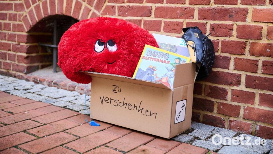 Alte Gegenstände verkaufen oder verschenken, mit denen man etwas verbindet? Viele Deutsche tun sich damit offenbar schwer. (Symbolbild) Bild: Annette Riedl/dpa
