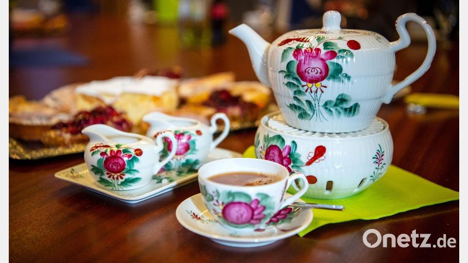 Altes Geschirr ist nur eines von vielen Gegenständen, die Menschen gar nicht nutzen – aber als Erinnerungsstück behalten. (Symbolbild) Bild: Sina Schuldt/dpa