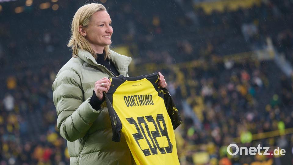 Heja, BVB! Alexandra Popp wechselt im Sommer von Wolfsburg nach Dortmund. Bild: Bernd Thissen/dpa