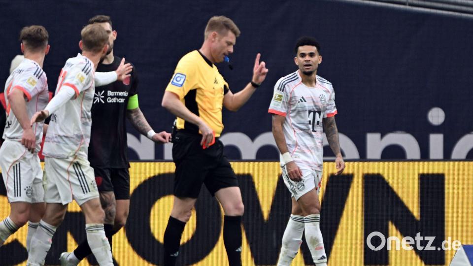 Bayern-Stürmer Luis Díaz bleibt nach seiner Gelb-Roten Karte für das nächste Spiel gesperrt. Bild: Federico Gambarini/dpa