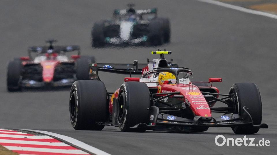 In Shanghai feierte Lewis Hamilton sein erstes Podium mit Ferrari. Bild: Vincent Thian/AP/dpa