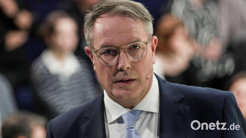 „Ich erwarte eine ganz klare Positionierung von CDU und CSU“, sagt SPD-Ministerpräsident Alexander Schweitzer. (Archivbild) Bild: Andreas Arnold/dpa