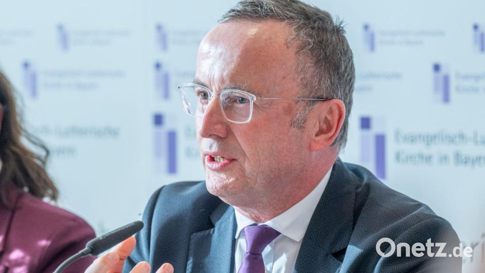 Der evangelische Landesbischof Christian Kopp will den Menschen neue Angebote machen. (Archivbild Bild: Armin Weigel/dpa