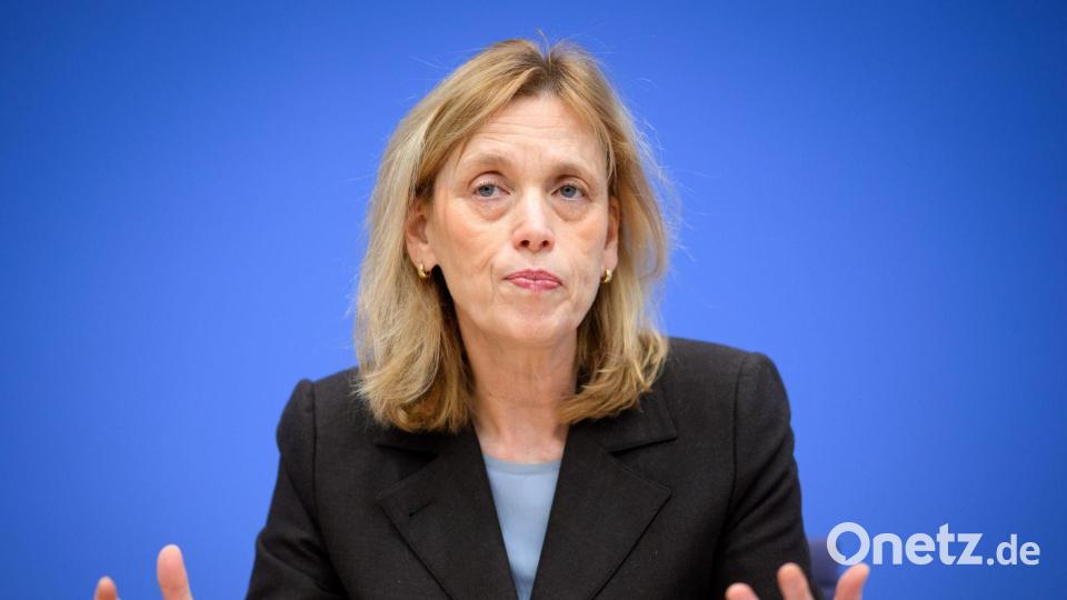 Bildungsministerin Karin Prien erwartet rasch europäische Vorschriften für Tech-Konzerne, um den Zugang von Kindern und Jugendlichen zu sozialen Medien einzuschränken. (Archivbild) Bild: Bernd von Jutrczenka/dpa