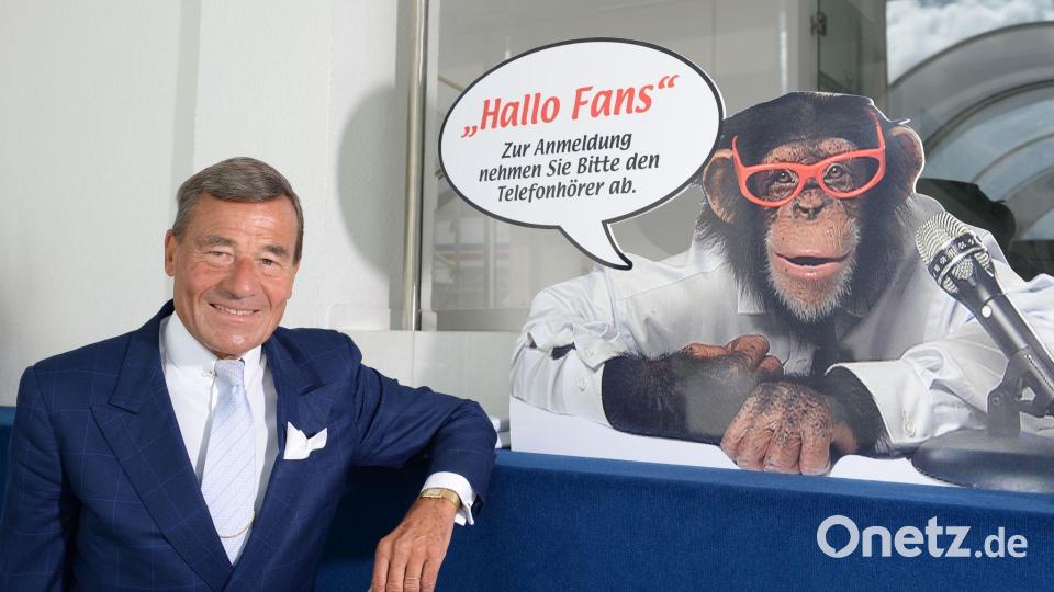 Der Affe Charly ist heute noch eine wichtige Werbefigur für Trigema. (Archivbil) Bild: Patrick Seeger/dpa