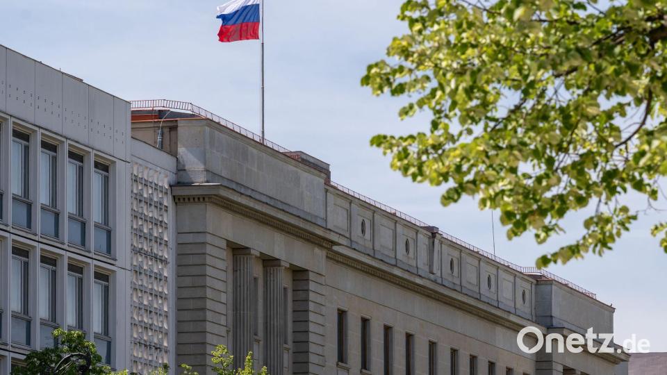 Im Dezember wurde der russische Botschafter ins Auswärtige Amt einbestellt. Grund waren laut Bundesregierung hybride Attacken, zu denen ein Cyberangriff gegen die Deutsche Flugsicherung (DFS) zählte. (Symbolbild) Bild: Soeren Stache/dpa