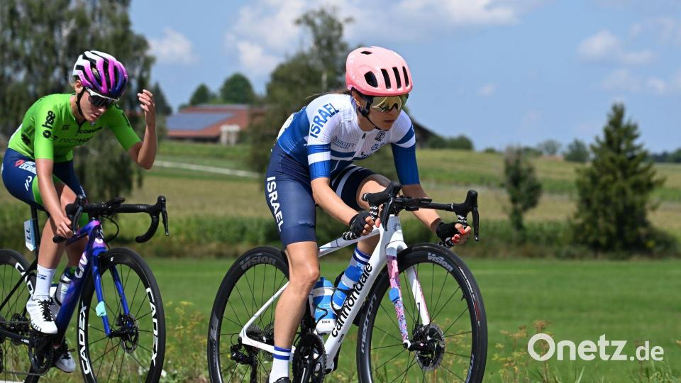 Urska Zigart (l) im Trikot von Slowenien. Bild: Marius Becker/dpa-Pool/dpa