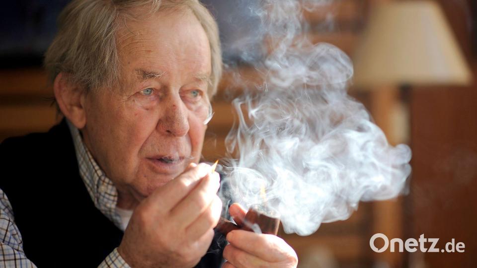 Vor 100 Jahren wurde der Schriftsteller Siegfried Lenz geboren. (Archivbild) Bild: Fabian Bimmer/dpa